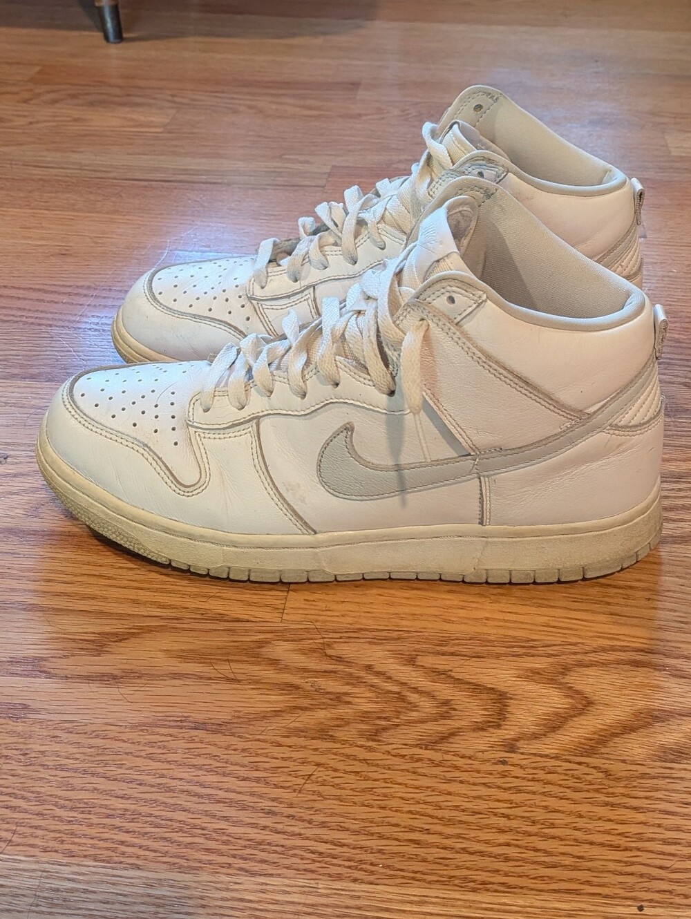 Nike Dunks Size 10.5 Men's Good Condition Release Date 2021/22